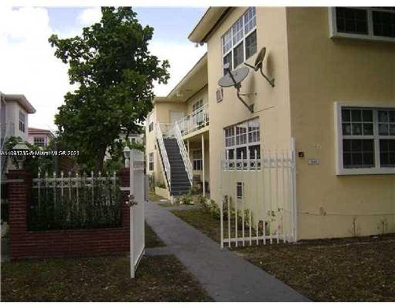 Foto principal - 1241 Normandy Dr