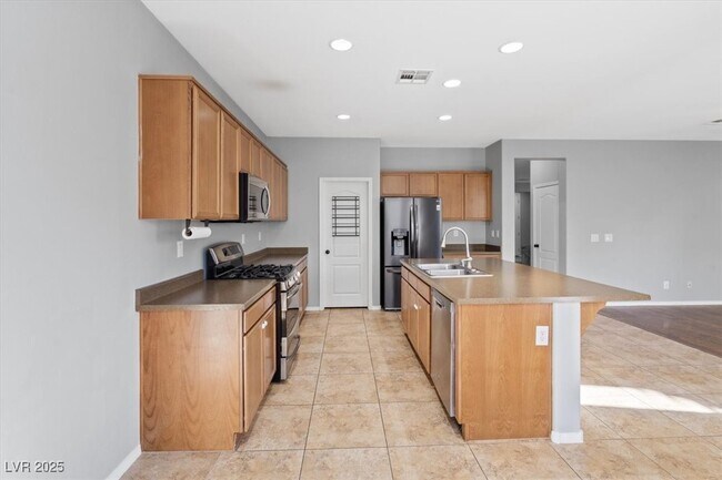 Foto del edificio - 10645 Mt Jefferson Ave