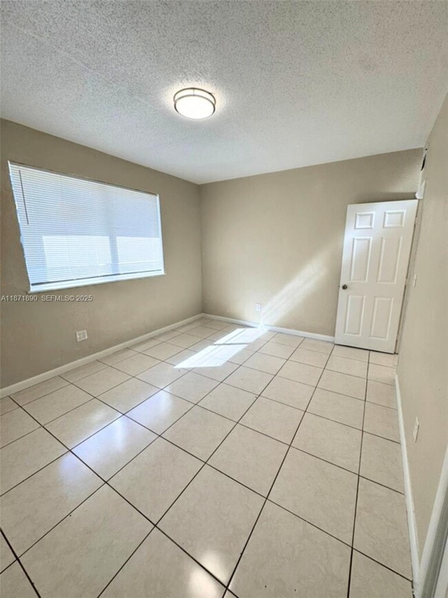 Building Photo - 3737 NW 20th Ave