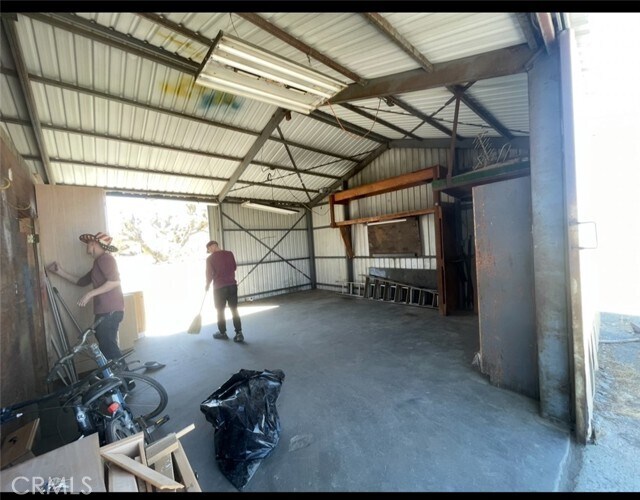 Building Photo - 2845 Del Rosa Rd