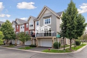 Building Photo - 11769 Emery Village Dr N
