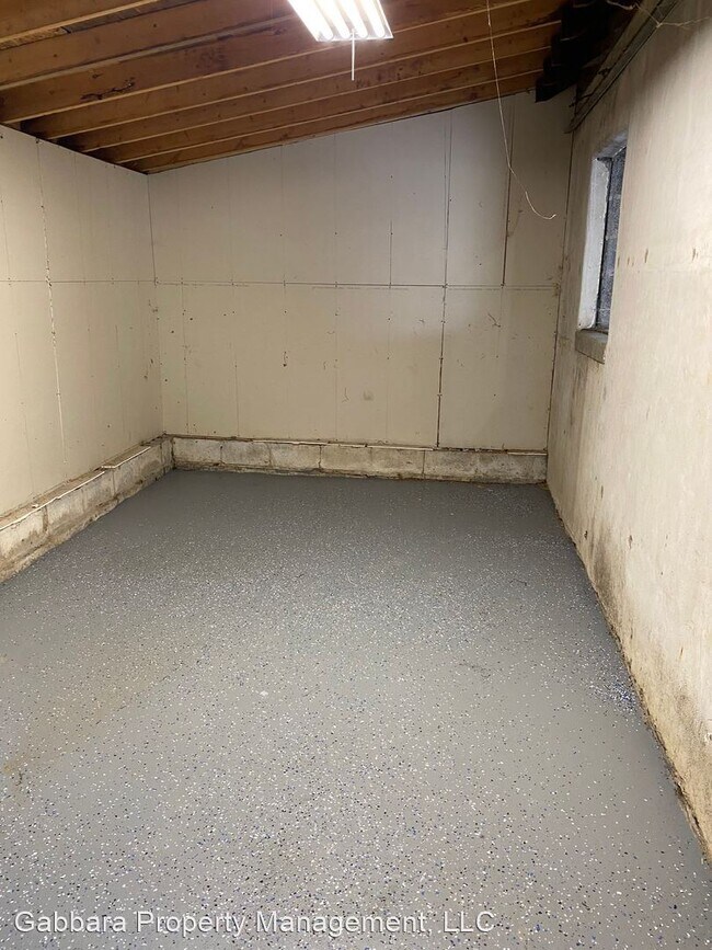 Building Photo - 2 br, 1 bath House - 14903 Chesterfield