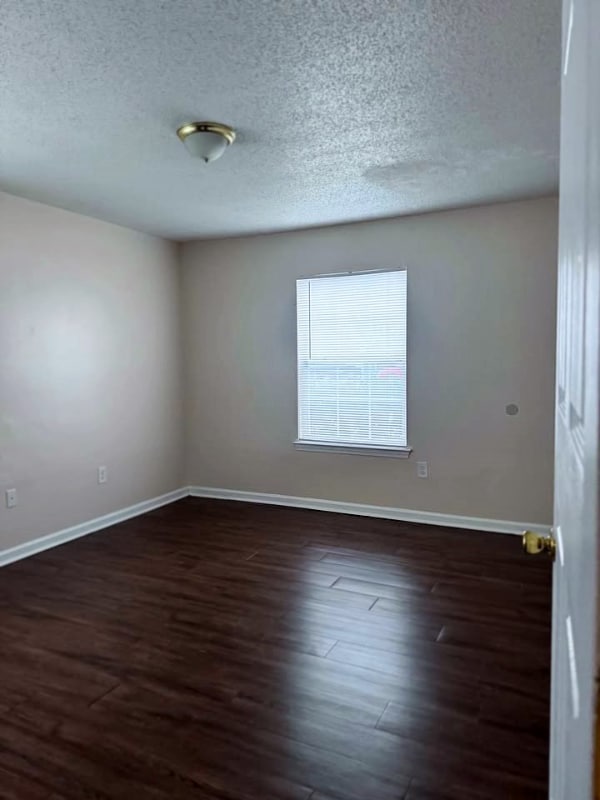 Building Photo - 330 Commonwealth Cir