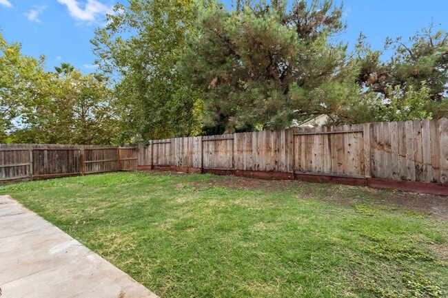 Photo - 5520 Muskingham Way House