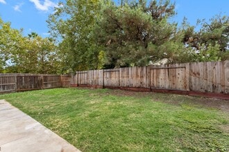 Building Photo - 5520 Muskingham Way