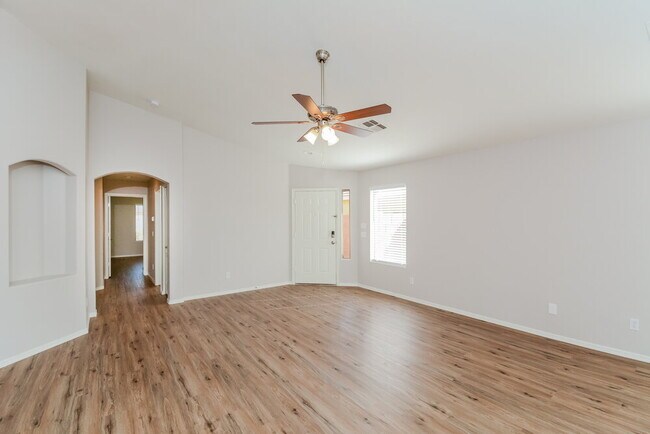 Building Photo - 15907 W Carmen Dr