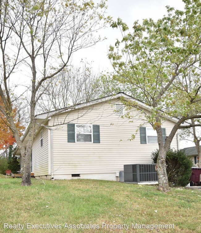 Building Photo - 432 N Wright Rd