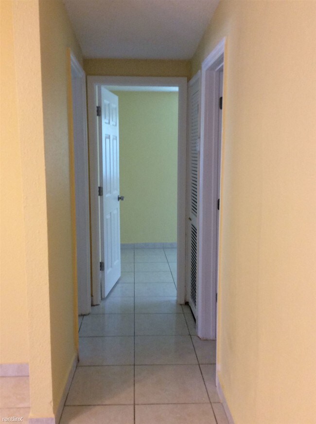 Building Photo - 3 br, 2 bath House - 4530 SW 38th Street
