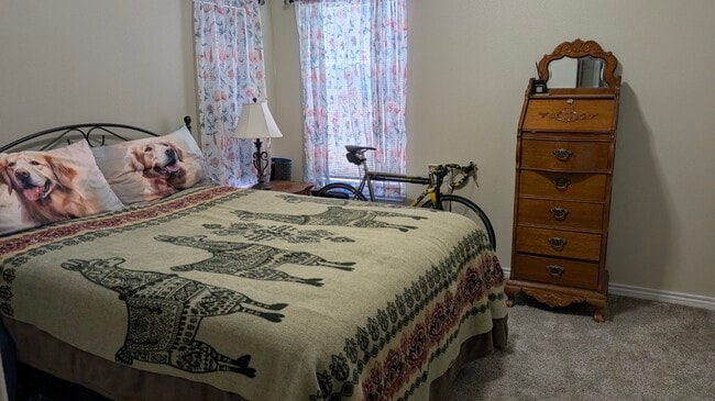 2do dormitorio - 494 1/2 Chatfield Cir
