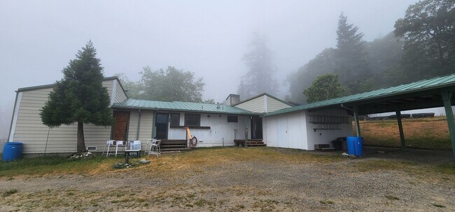 Foto del edificio - Ranch House on Gorgeous Land off of Alderp...
