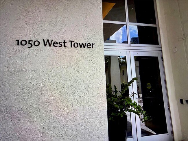 Foto del edificio - 1050 Brickell Ave