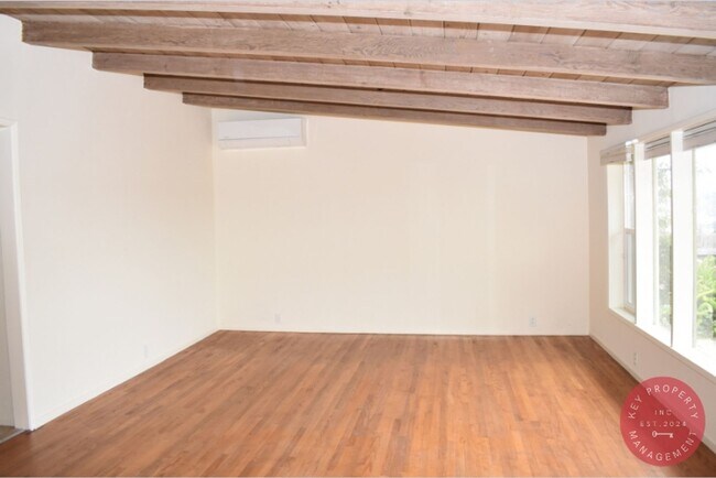 Foto del edificio - Grantville, Charming 4-Bedroom Home with S...