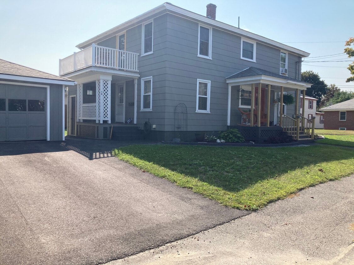 14 Frawley St Unit 2, Winslow, ME 04901 Apartments in Winslow, ME
