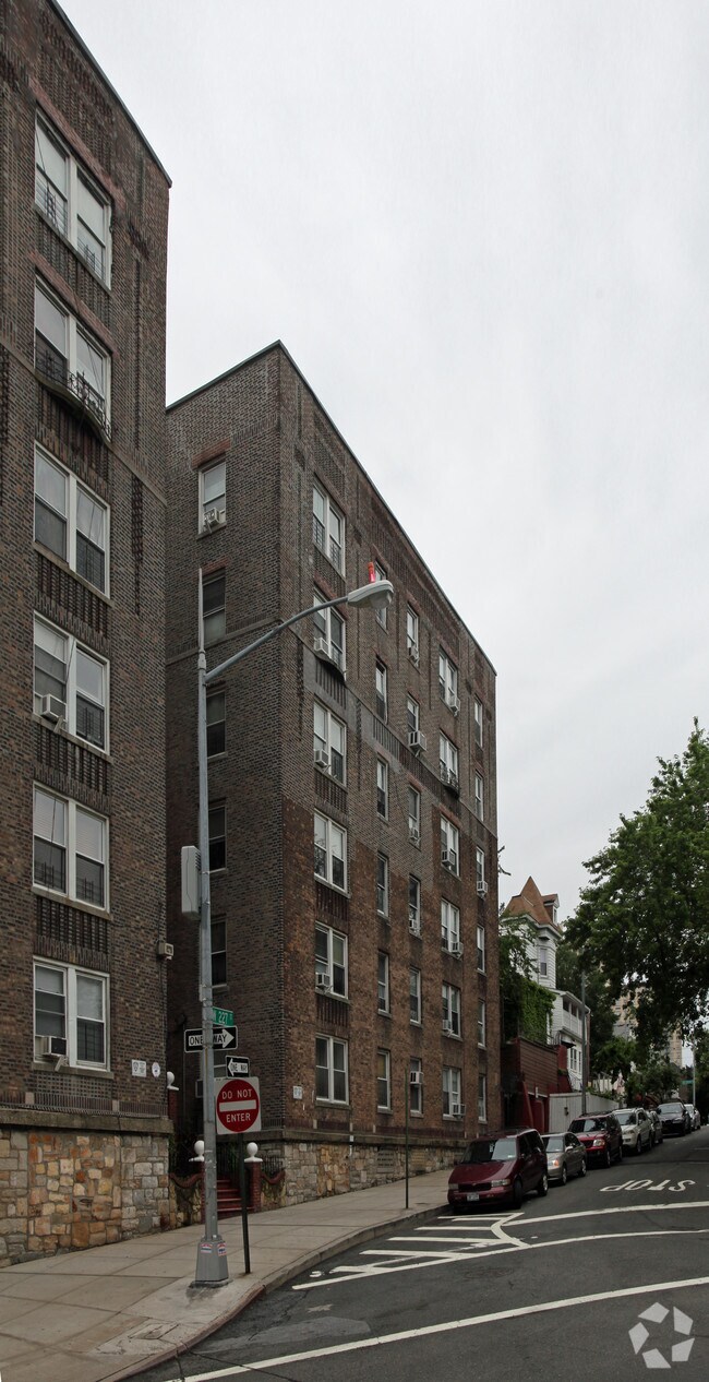 108 W 227th St Bronx, NY 10463 Rentals Bronx, NY