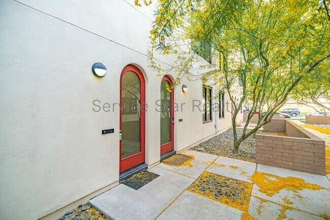 Building Photo - 620 N 4th Ave