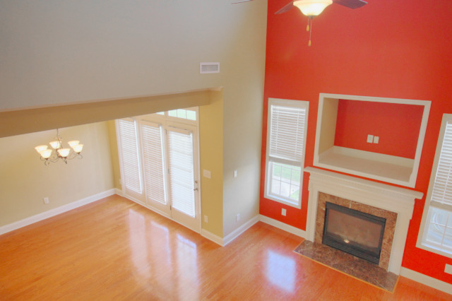 Building Photo - Beautiful and spacious 3 bedroom townhome ...