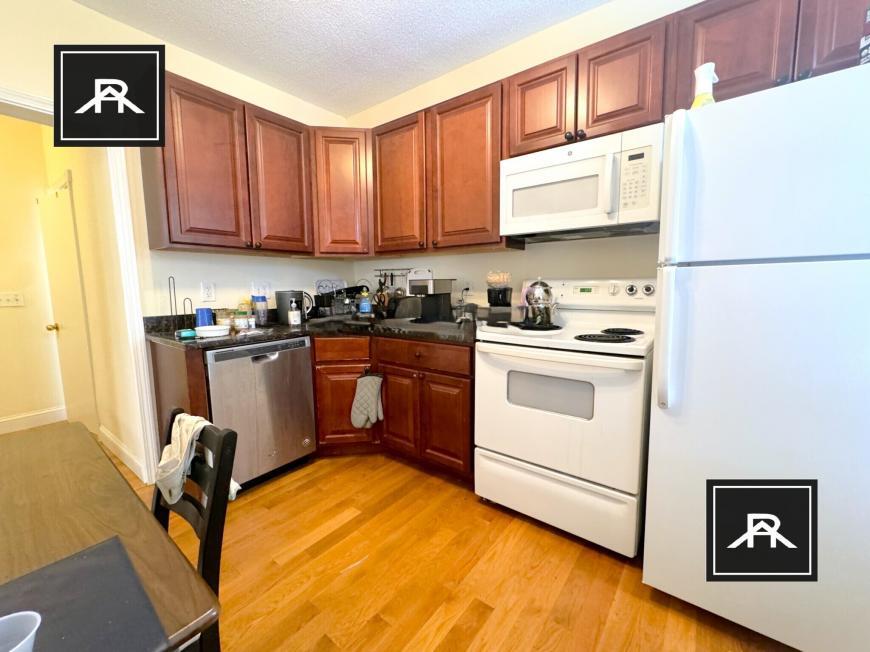 Primary Photo - 2 bedroom in Brookline MA 02446