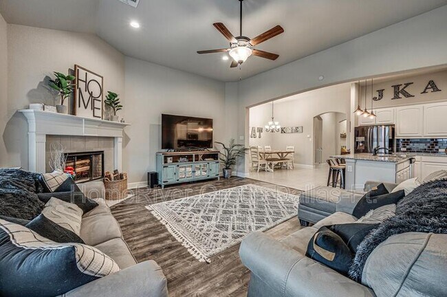 Building Photo - 249 Valley View Dr