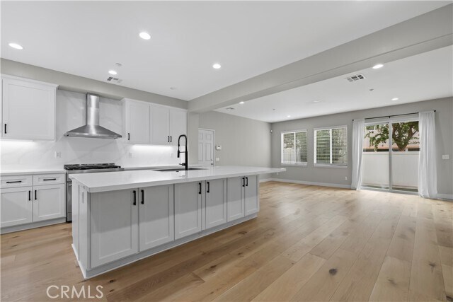 Building Photo - 11021 Van Uffelen Dr