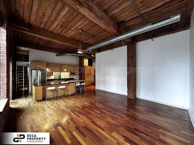 Building Photo - 721 N 17th St