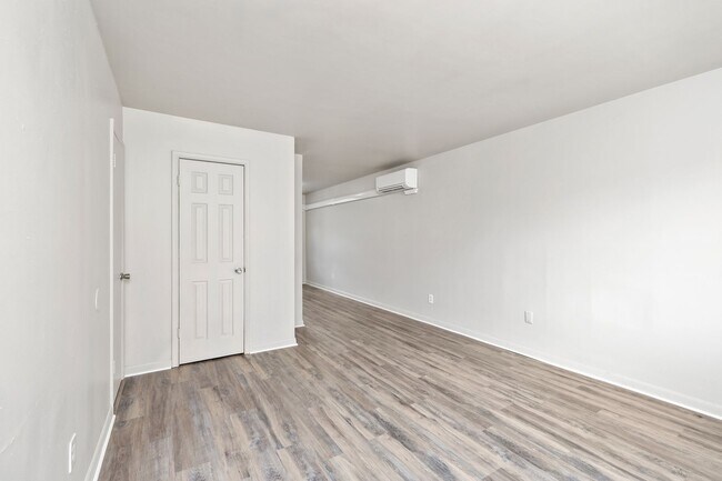 Foto del edificio - Newly Renovated 2 Bedroom Unit!