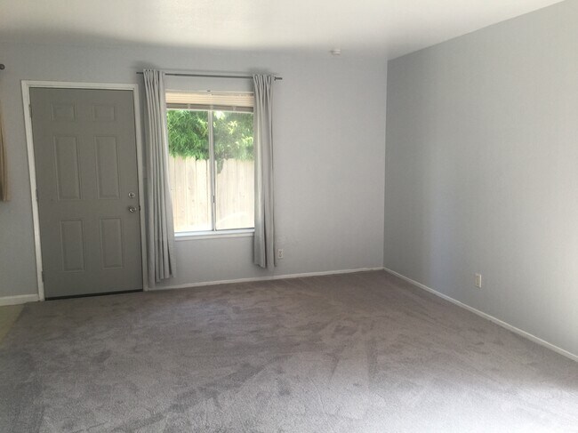 Building Photo - 1817 7th St