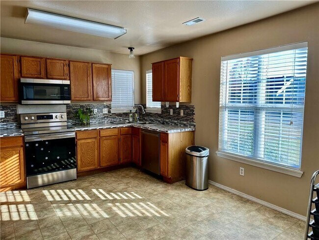 Foto del edificio - 56 Cheryl Cir