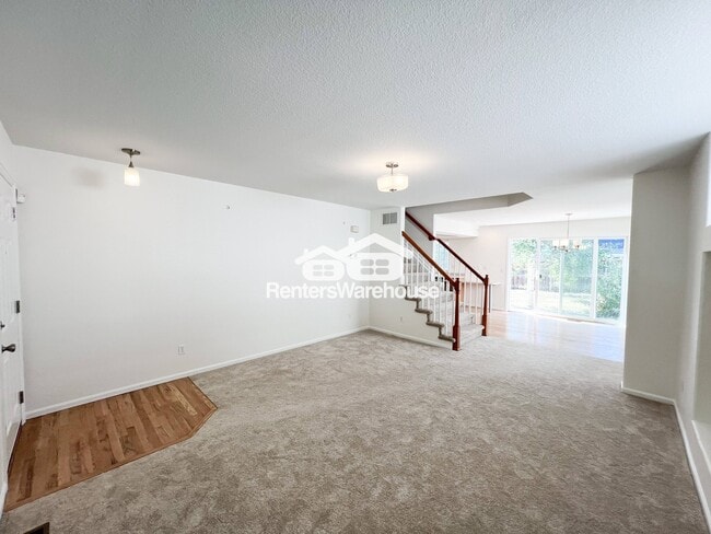 Building Photo - 4504 E Lyndenwood Cir