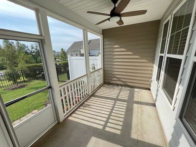 Foto del edificio - Spacious 3 bedroom townhome in Brier Creek