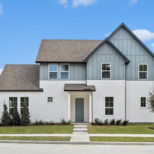Building Photo - Tricon Willow Creek