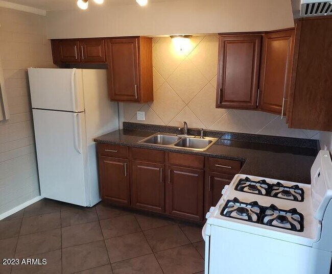 Building Photo - 3605 N 68th St