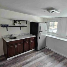 Building Photo - 156 Ontario St