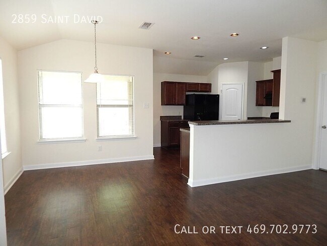 Foto del edificio - Great 5 Bedroom In Encino Hills-Minutes to...