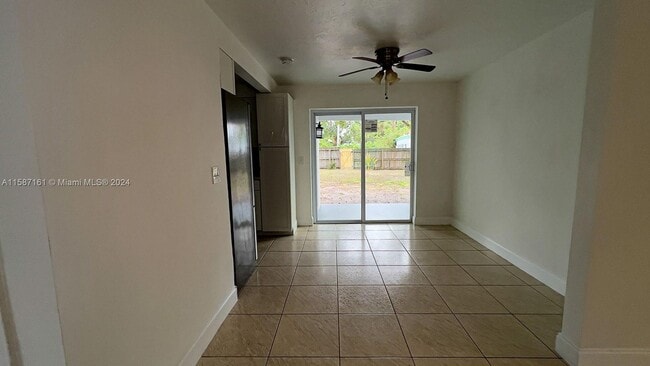 Building Photo - 118 W 10th Street 1, Riviera Beach, FL 33404