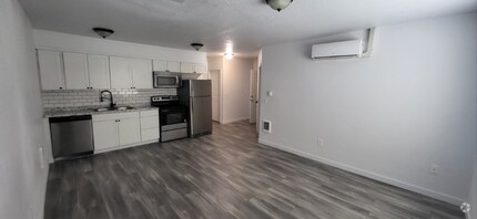 Building Photo - 318 N Tower Ave