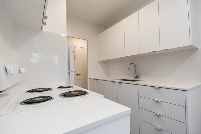 Building Photo - 27 Paxtonia Blvd