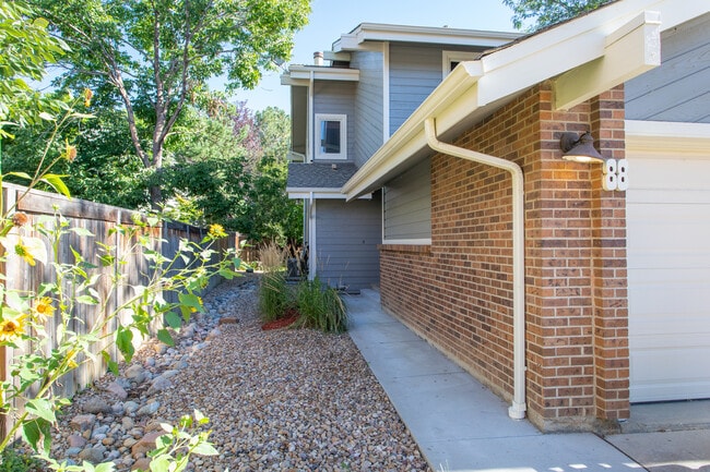 Private entrance - 88 Pima Ct
