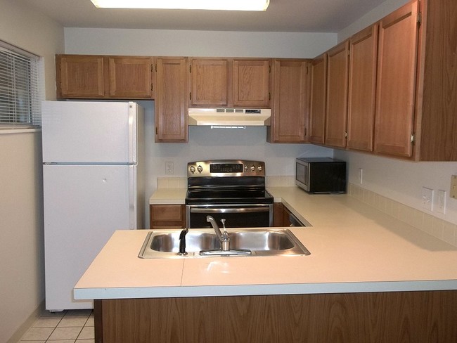 Building Photo - 3565 Windmill Dr