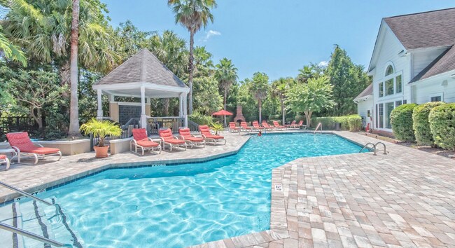 Foto del edificio - 2 Bedroom, 2 Bath Condo in The Concord West of The Ashley!