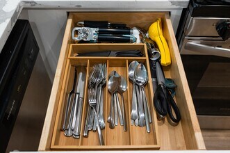 Building Photo - 6904 Covington Dr