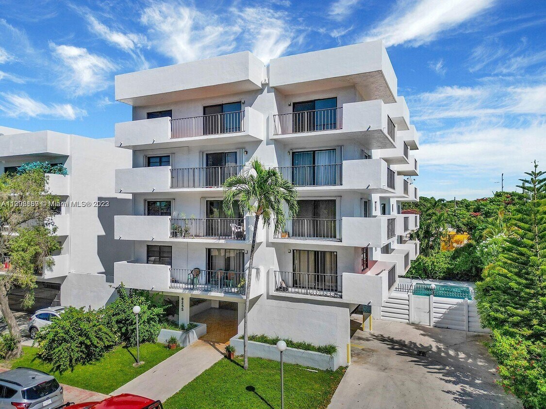 8255 Abbott Ave Unit 403, Miami Beach, FL 33141 Condo for Rent in
