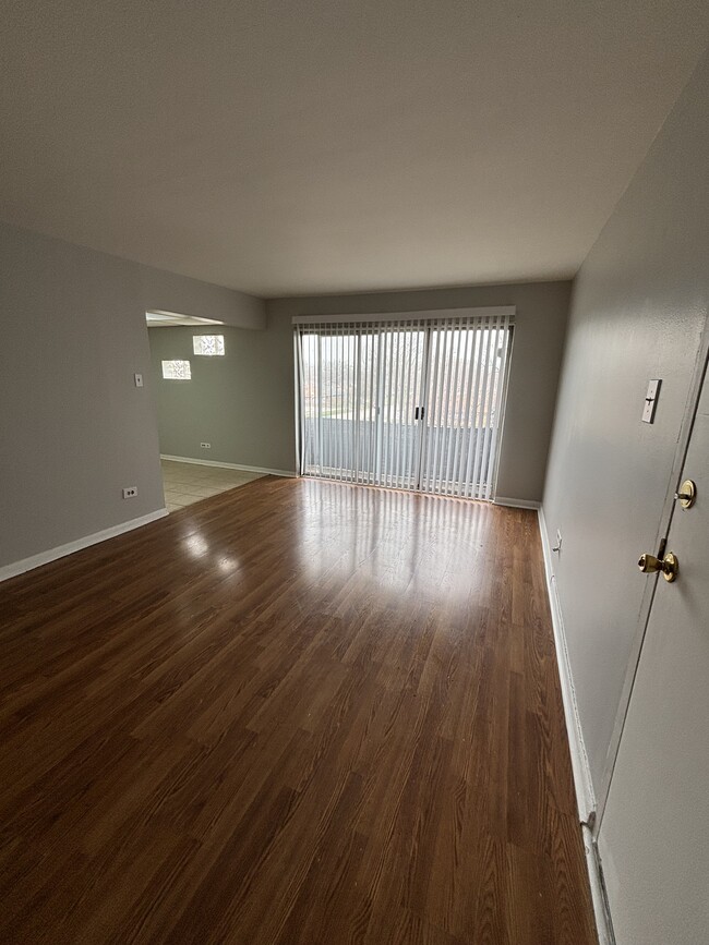 Living room - 3113 Bernice Rd