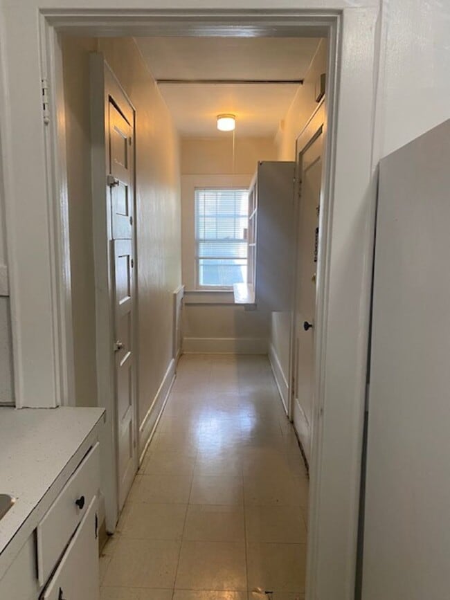 Photo - 1009 Euclid Ave Apartment