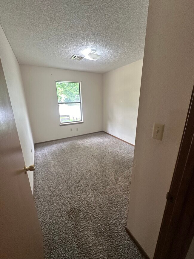 14600 S Waco Ave, Glenpool, OK 74033 House Rental in Glenpool, OK