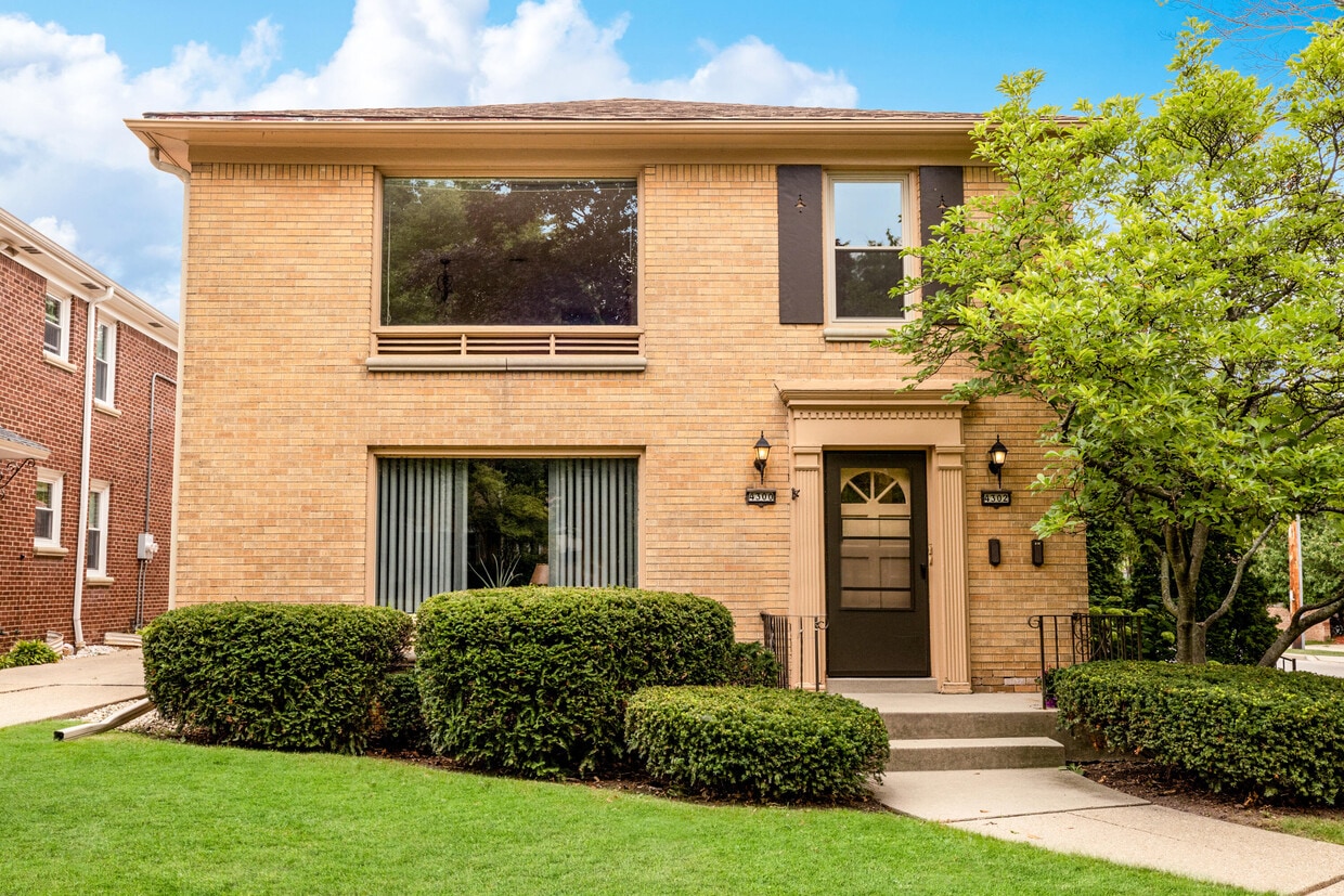 4300 N Stowell Ave, Shorewood, WI 53211 Townhome Rentals in Shorewood