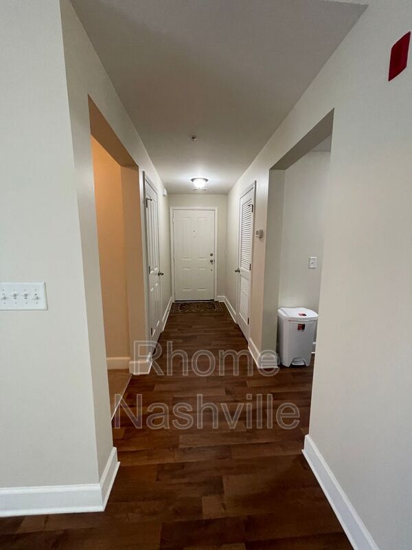 Foto del edificio - 8121 Lenox Creekside Dr