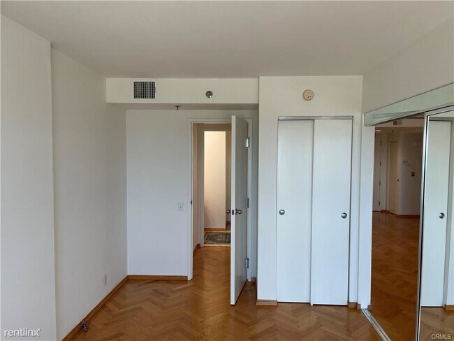 Foto del edificio - 525 E Seaside Way