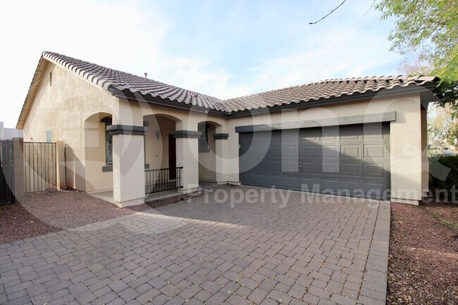 Foto del edificio - 2040 S Falcon Dr