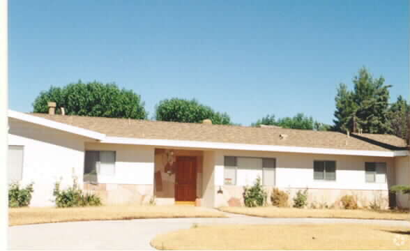 Building Photo - 16451 Desert Knoll Dr