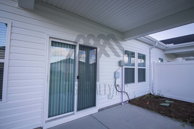 Foto del edificio - 140 River Birch Ln